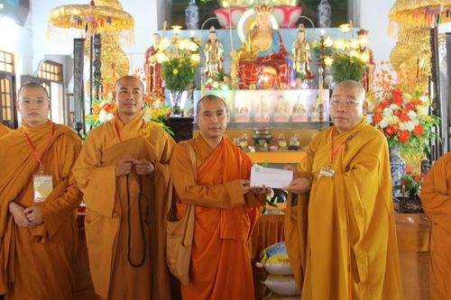 Bình Thuận: Ban Hoằng pháp Phật giáo tỉnh chia sẻ Phật pháp tại khóa tu 'Một ngày an lạc'