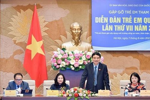 Ủy ban Văn hóa, Giáo dục gặp gỡ trẻ em tham dự Diễn đàn Trẻ em quốc gia