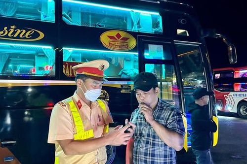 Đề xuất rút ngắn giờ lái xe của tài xế vào ban đêm: Hợp lý nhưng khó kiểm soát