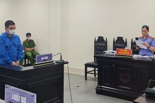 Nữ kiểm sát viên bật khóc khi đọc cáo trạng vụ cháy quán karaoke ISIS