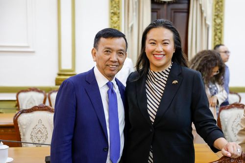 Thị trưởng Oakland: 'Vua rác' David Dương đang cống hiến rất nhiều cho TP.HCM