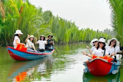 Nông dân làm du lịch 'xanh'