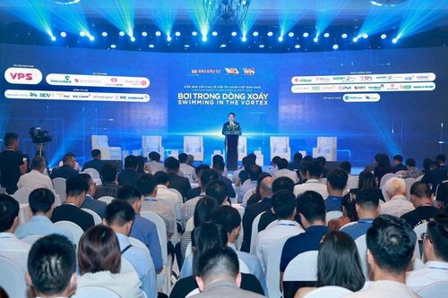Doanh nghiệp, nhà đầu tư đang 'bơi trong vòng xoáy' bằng cách nào?