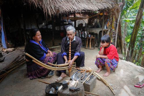 Nghệ nhân Thào Cáng Súa - Người giữ 'hồn' khèn Mông