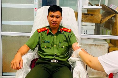 Bí thư Đoàn công an hiến máu cứu sống thai phụ đang nguy kịch