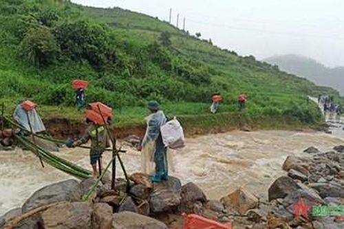 Mưa lớn tiếp tục gây ảnh hưởng đến các tỉnh trên địa bàn Quân khu 2