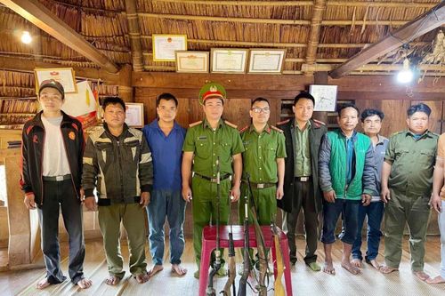 Những bước chân không mỏi miền biên ải