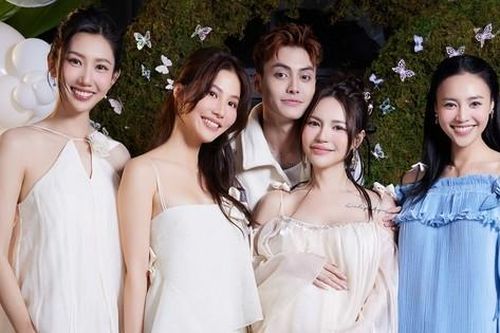 Ninh Dương Lan Ngọc, Diễm My 9X, Thúy Ngân, Tú Hảo cùng dàn mỹ nhân Việt 'đọ sắc' nhưng có điểm lạ
