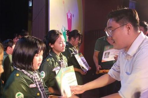 Thành Đoàn TP. HCM tổ chức Lễ trưởng thành chương trình Học kỳ trên biển cho 100 'chiến sĩ nhí'