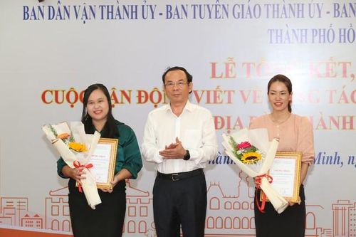 TP.HCM: Trao giải Cuộc vận động viết về công tác phòng, chống dịch COVID-19