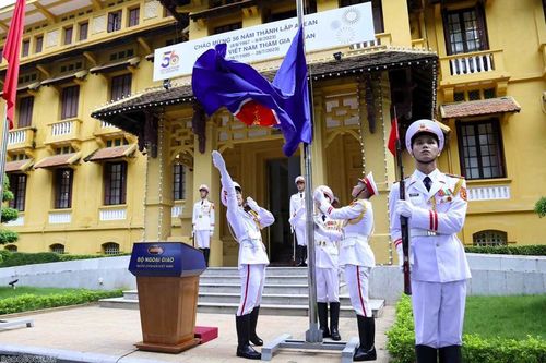 Hình ảnh Lễ Thượng cờ ASEAN tại Hà Nội