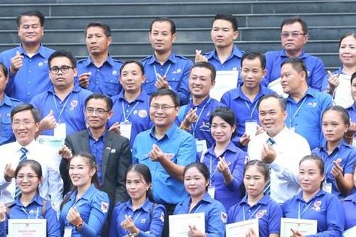 Thắt chặt tình đoàn kết, hữu nghị đặc biệt giữa thanh niên TPHCM và các địa phương Lào