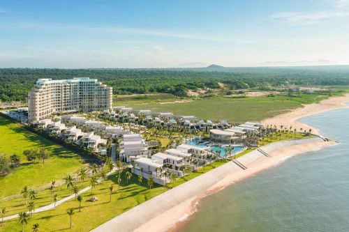 Ấp nhỏ ven biển thành nơi 'tập kết' của các khách sạn 4, 5 sao