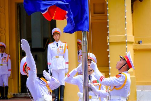 Trang trọng nghi lễ thượng cờ kỷ niệm 56 năm thành lập ASEAN