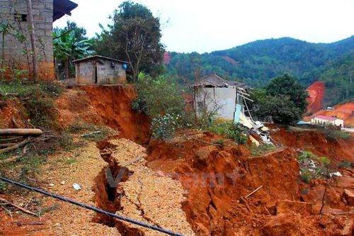 Cảnh báo khu vực Bắc Bộ đang có gần 1.800 điểm nguy cơ sạt lở đất