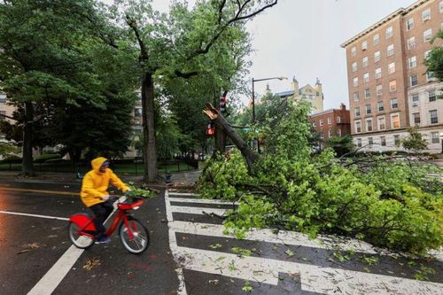 Mỹ đóng cửa các cơ quan chính phủ ở thủ đô Washington để tránh bão