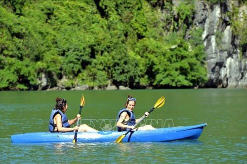 Mở 4 vùng hoạt động vui chơi, giải trí trên Vịnh Hạ Long