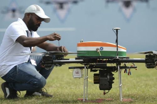 Ấn Độ cấm sản xuất drone bằng linh kiện của Trung Quốc