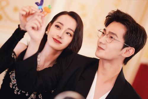 Dương Dương, Địch Lệ Nhiệt Ba bị chỉ thẳng mặt vì xem thường nghề diễn