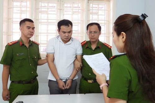 Bắt giám đốc công ty bất động sản lừa đảo hàng chục tỷ đồng để chơi tiền ảo, chứng khoán