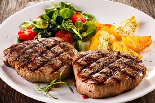 Bò bít tết hấp dẫn, đảm bảo dinh dưỡng