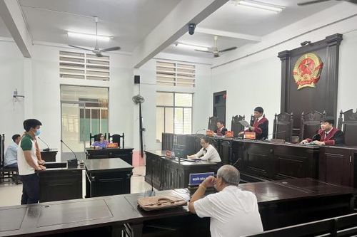Tòa giảm án cho 2 bị cáo phạm tội cố ý gây thương tích