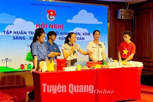 Xây dựng thôn, xóm sáng - xanh - sạch - đẹp - an toàn
