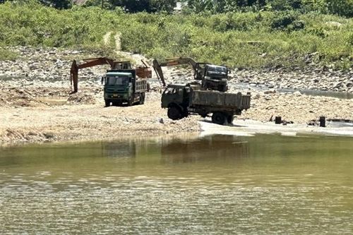 Yêu cầu dừng xúc dọn đất đá bồi lắng tại cụm Dự án Nhà máy thủy điện A Lin