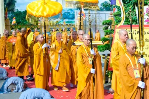 Trang nghiêm khai mạc Đại giới đàn Huệ Đăng tại tổ đình Vĩnh Tràng (tỉnh Tiền Giang)