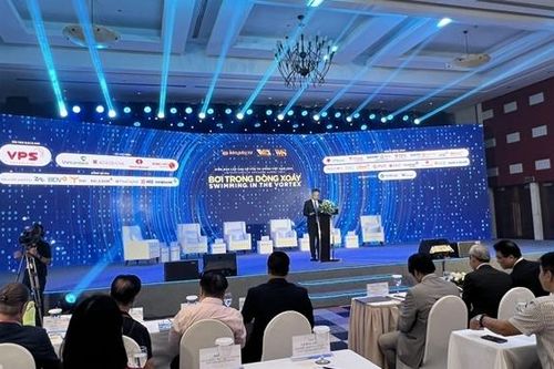 300 đại biểu tham dự Diễn đàn Cấp cao Cố vấn tài chính Việt Nam