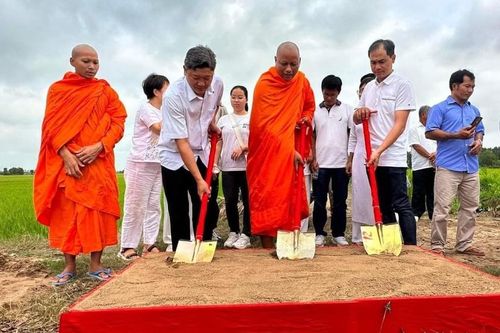 Bà con phật tử Khmer ở Cầu Ngang nêu cao trách nhiệm xây dựng nông thôn mới