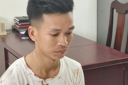 Bắt đầu bếp chém người yêu vì ghen tuông