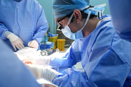 Lần đầu tiên Bệnh viện Quân y 175 thực hiện thành công ca ghép thận