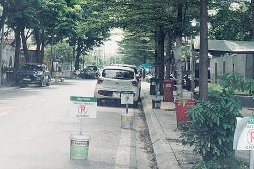 Tự ý đặt biển báo giao thông: Cần xử lý nghiêm!