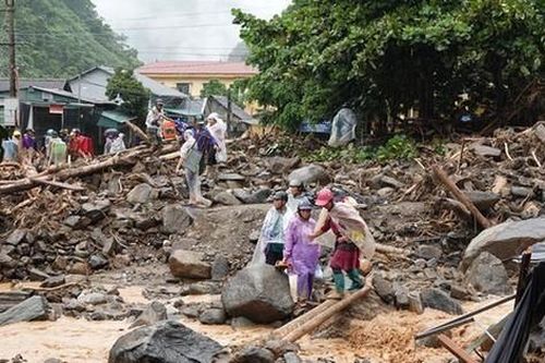 Hình ảnh Mù Cang Chải tan hoang sau mưa lớn, lũ ống và sạt lở đất