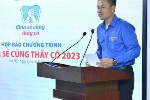 Tìm kiếm, vinh danh các giáo viên tiêu biểu tại các xã khó khăn vùng dân tộc thiểu số