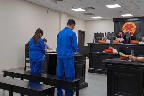 Cặp đôi thuê nhà sống chung để buôn bán ma túy
