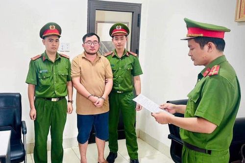 Nhận xin học trường Thiếu sinh quân, chiếm đoạt hàng trăm triệu đồng