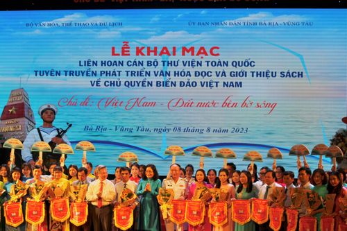 Liên hoan Cán bộ thư viện toàn quốc: 'Việt Nam - Đất nước bên bờ sóng'