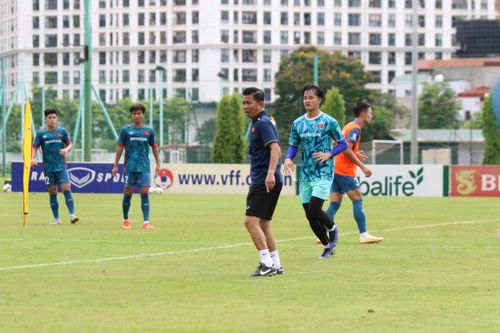 Ông Hoàng Anh Tuấn là HLV U23 Việt Nam dự Giải Đông Nam Á