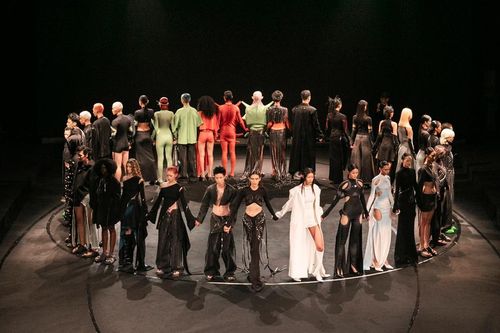 'Cuộc hẹn đa vũ trụ' với những điều không tưởng của Cường Đàm