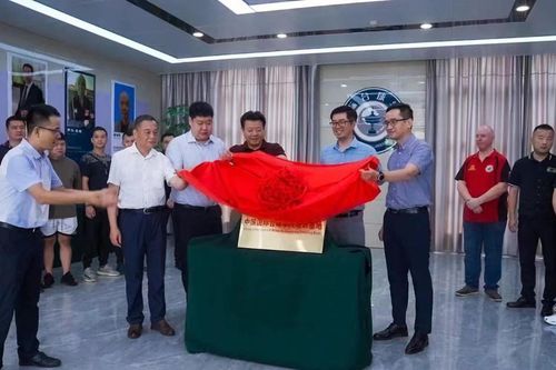 Ra mắt Trung tâm huấn luyện Bi-a cho cơ thủ Việt Nam tại Ngọc Sơn (Trung Quốc)