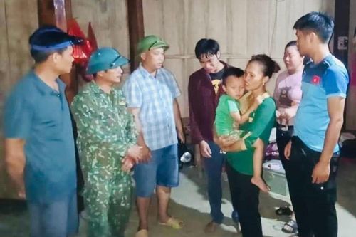 Lũ ống bất ngờ cuốn trôi một trẻ nhỏ ở Yên Bái