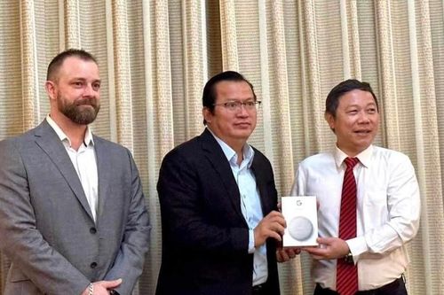 Google cam kết hỗ trợ TPHCM trong chuyển đổi số giáo dục