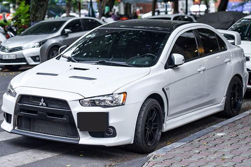 'Soi' Mitsubishi Lancer EVO Final Edition hơn 4 tỷ, độc nhất Việt Nam