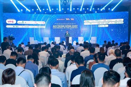 TS. Lê Xuân Nghĩa: Kinh tế Việt Nam đang ở đáy chữ U, bắt đầu phục hồi nhẹ