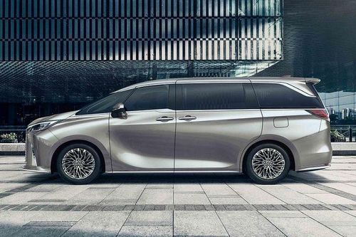 Lexus LM 2024 giá từ 3,96 tỷ đồng được ví như 'chuyên cơ mặt đất' có gì hot?