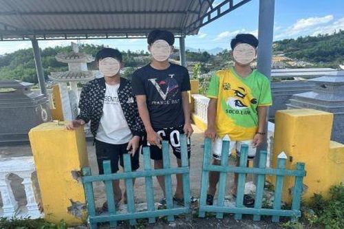 Nhóm 'đạo chích' chuyên trộm cánh cửa sắt tại các mộ ở nghĩa trang