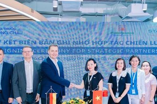 FPT Long Châu và STADA Việt Nam hợp tác toàn diện chăm sóc sức khỏe người Việt
