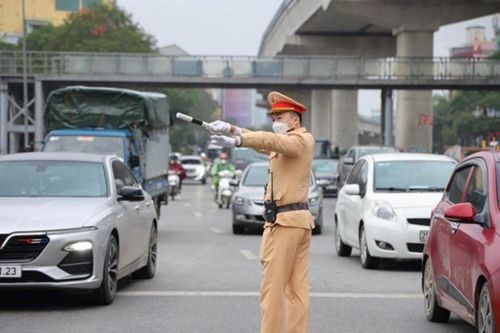 Hà Nội: Phân luồng giao thông nút Hồng Tiến - Nguyễn Văn Cừ